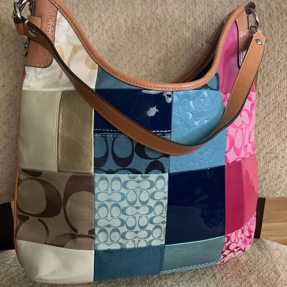 Medium sized patchwork Coach bag - Picture 2 of 10